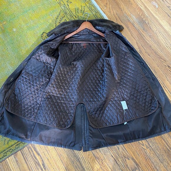 Vintage Lined brown leather coat with fake fur collar- Danier $60 - Picture 7 of 8